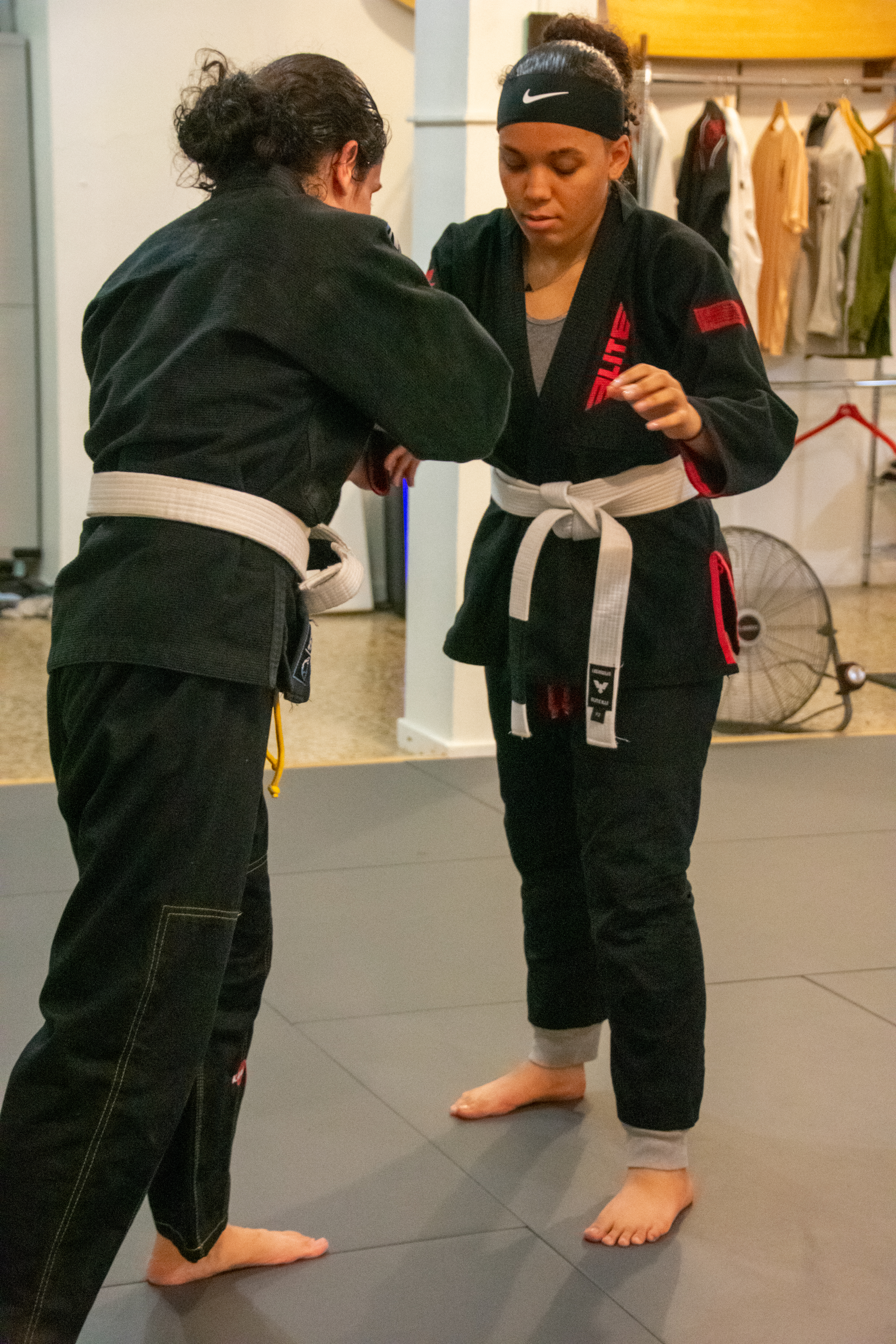 Entrenamiento de BJJ en Excel Combat Academy